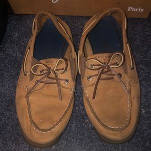 Brown Sperry boat shoes